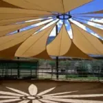 ساندوتش بانل وبيوت شعر جدة | تركيب مظلات شراع في جده لعام 2026