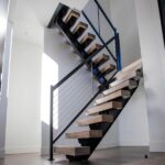 ساندوتش بانل وبيوت شعر جدة | تركيب سلالم حديد ومخارج الطوارئ