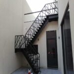 ساندوتش بانل وبيوت شعر جدة | تركيب سلالم حديد ومخارج الطوارئ